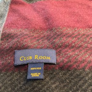 Club room silk scarf